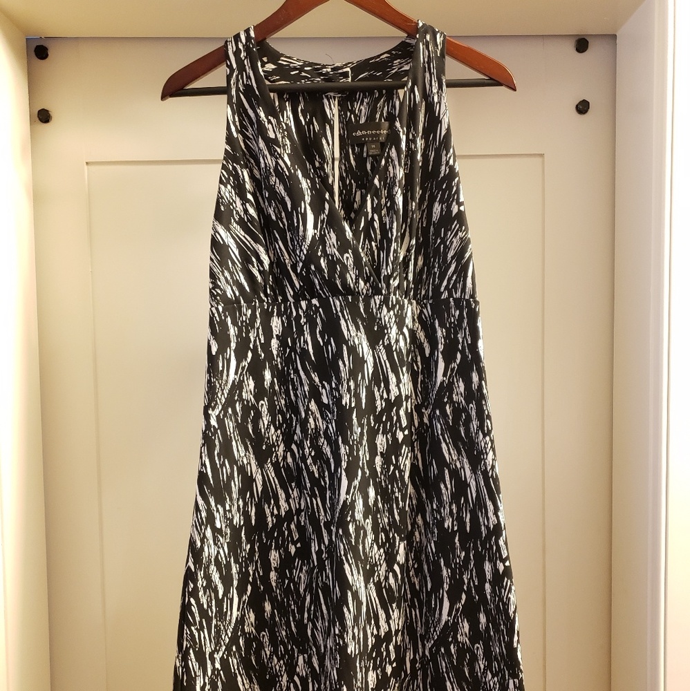 Connected Apparel - Black & White Dress
